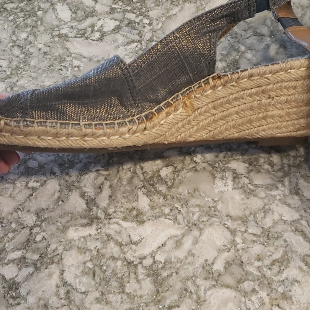 Clarks Petrina Rhea Espadrille sandal in gold and denim